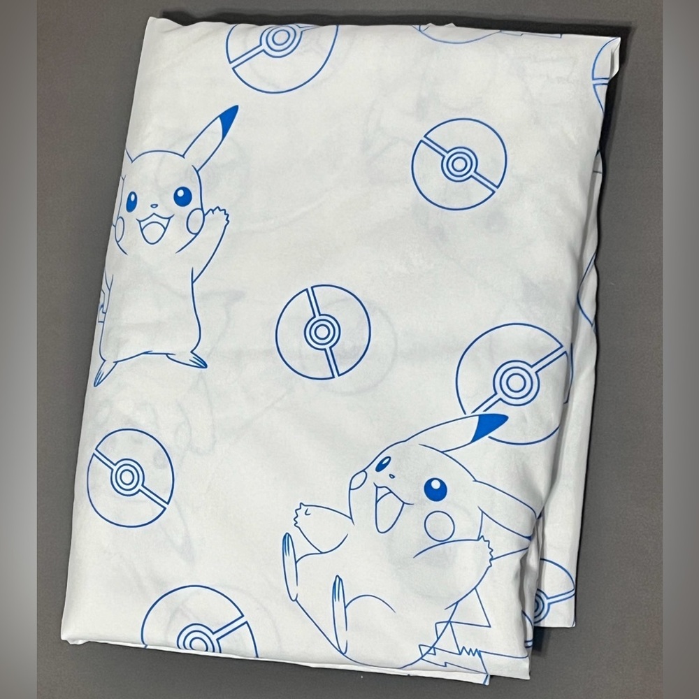 Northwest Pokémon Pikachu & Poke Ball Print White Twin Flat Sheet